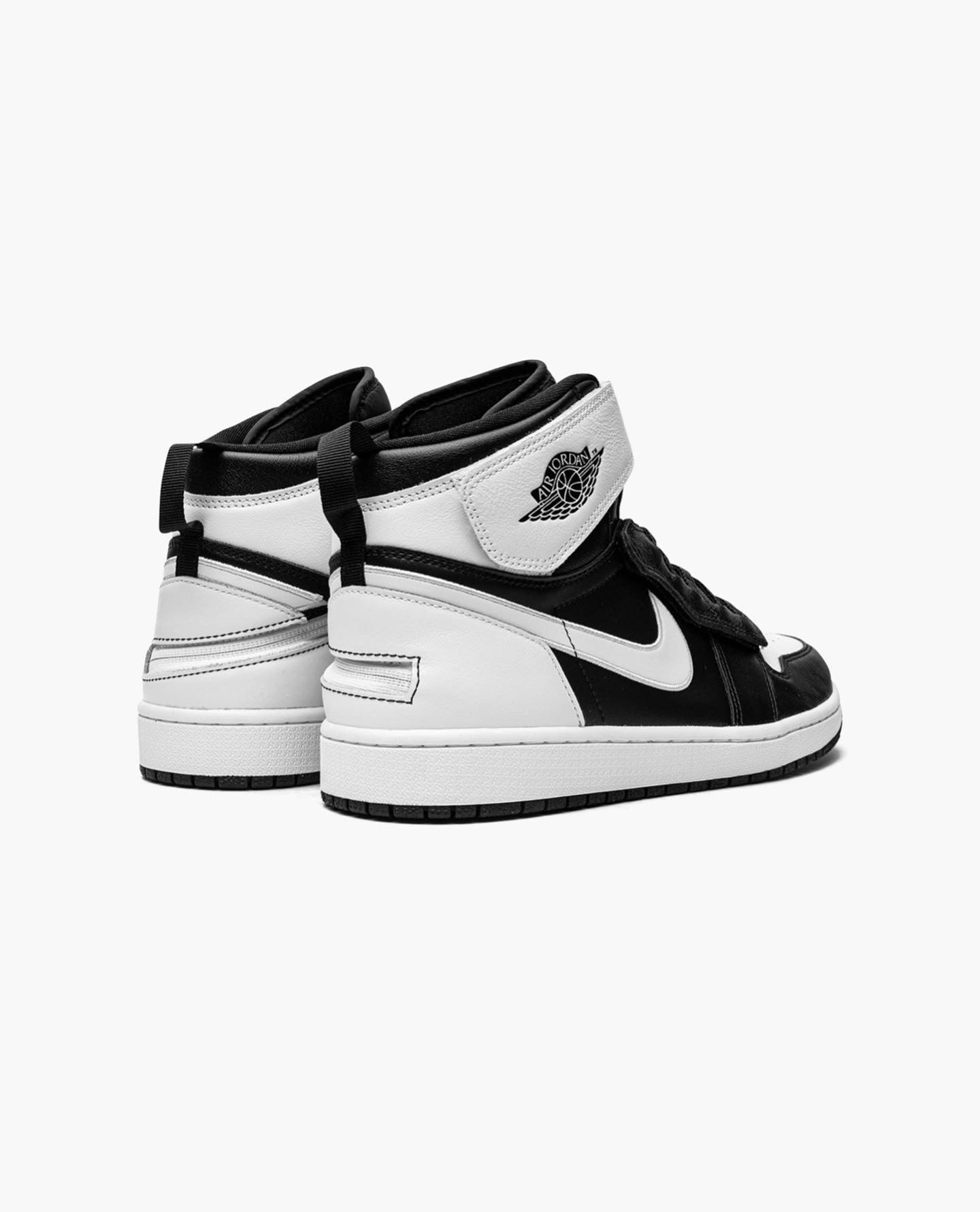 AIR JORDAN 1 HIGH FlyEase